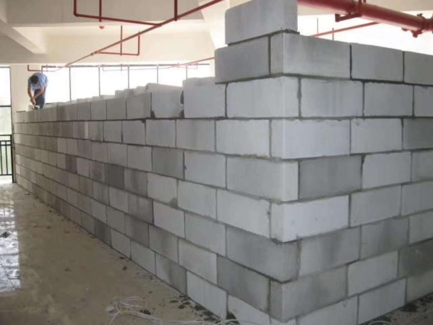 两当蒸压加气混凝土砌块承重墙静力和抗震性能的研究